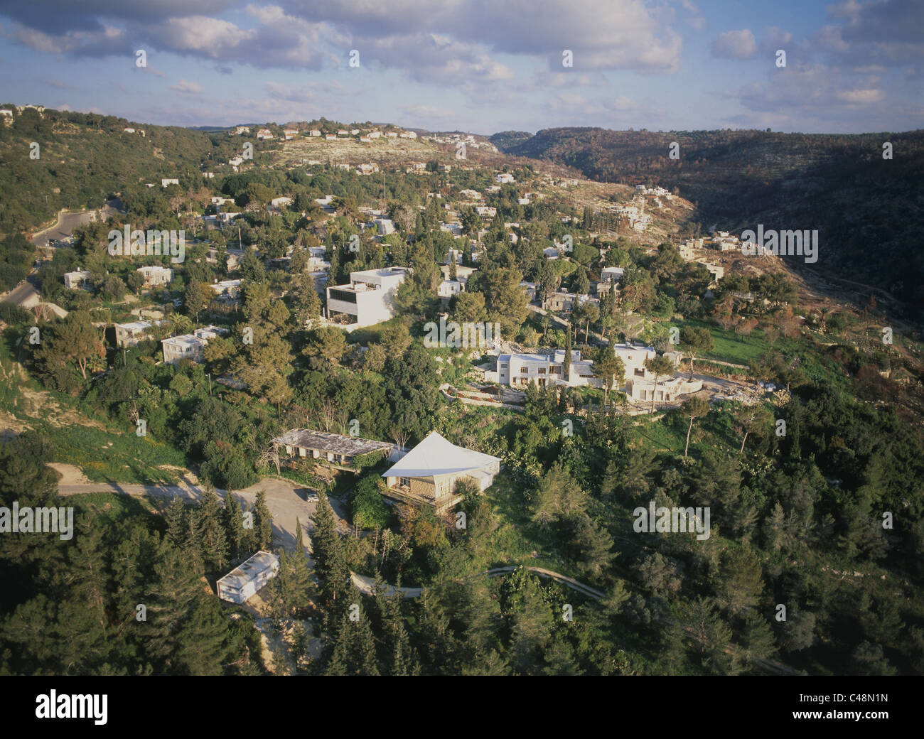 Fotografia aerea dell'arte colonia di Ein Hod sul Carmelo ridge Foto Stock