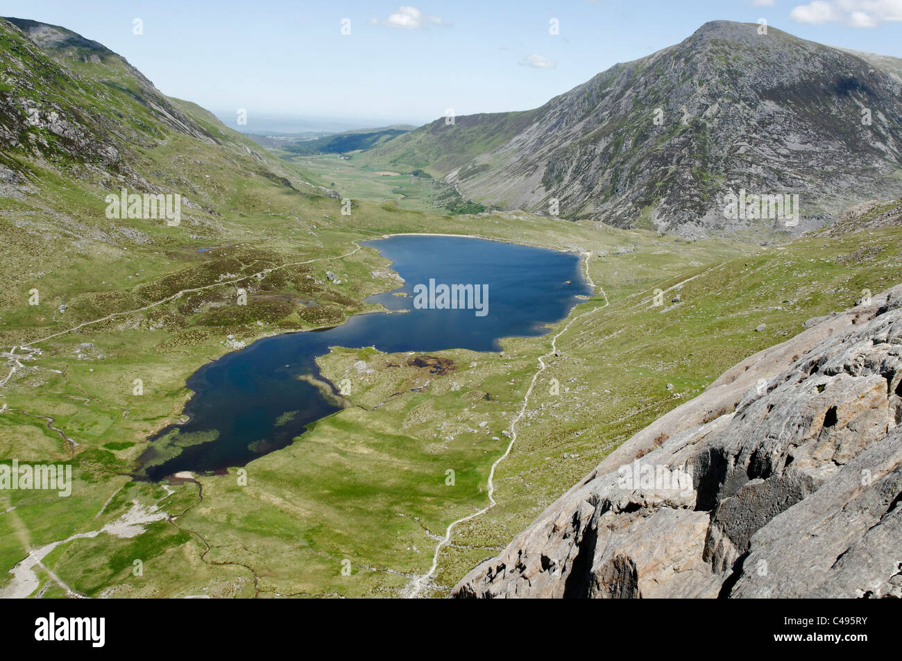 Una vista panoramica attraverso Cwm Idwal nel Parco Nazionale di Snowdonia Foto Stock