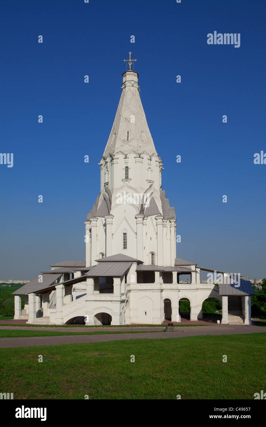 La Chiesa dell'Ascensione (1532), un sito Patrimonio Mondiale dell'UNESCO, con tetto hipped a Kolomenskoe Estate a Mosca, Russia Foto Stock
