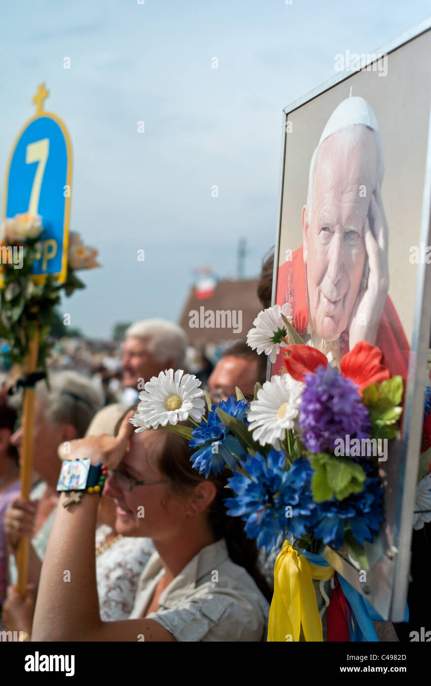 Pellegrini durante un open-air messa di fronte al Monastero di Jasna Gora, a Czestochowa, Polonia Foto Stock