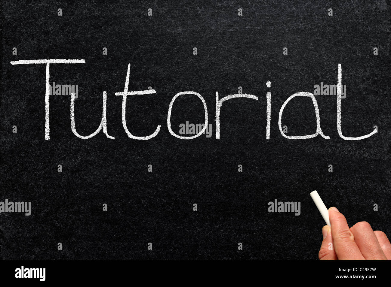 Tutorial scritto con il bianco gesso su una lavagna. Foto Stock