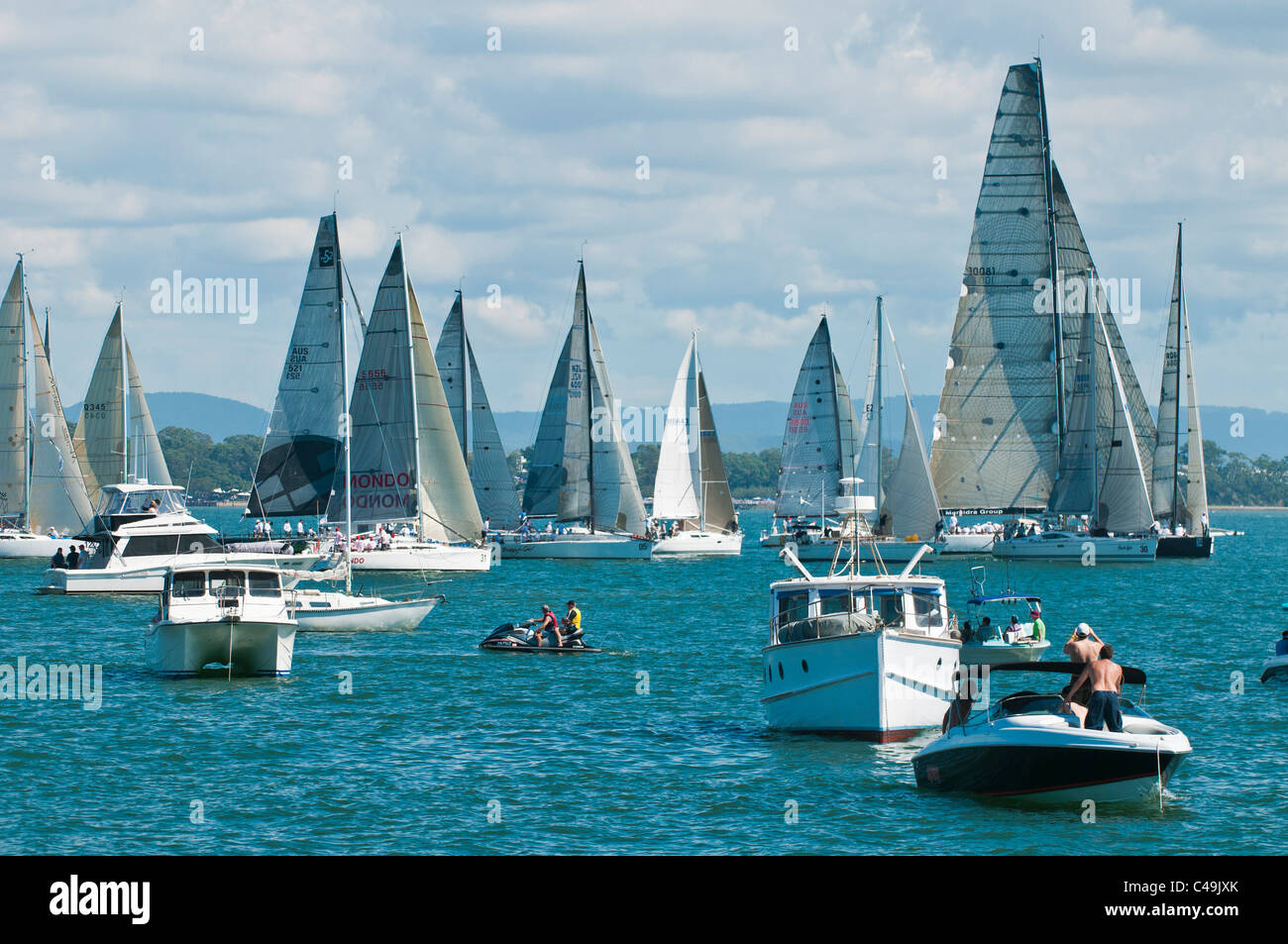 L'avvio dell'annuale Brisbane a Gladstone yacht race, Moreton Bay, Brisbane, Queensland, Australia Foto Stock