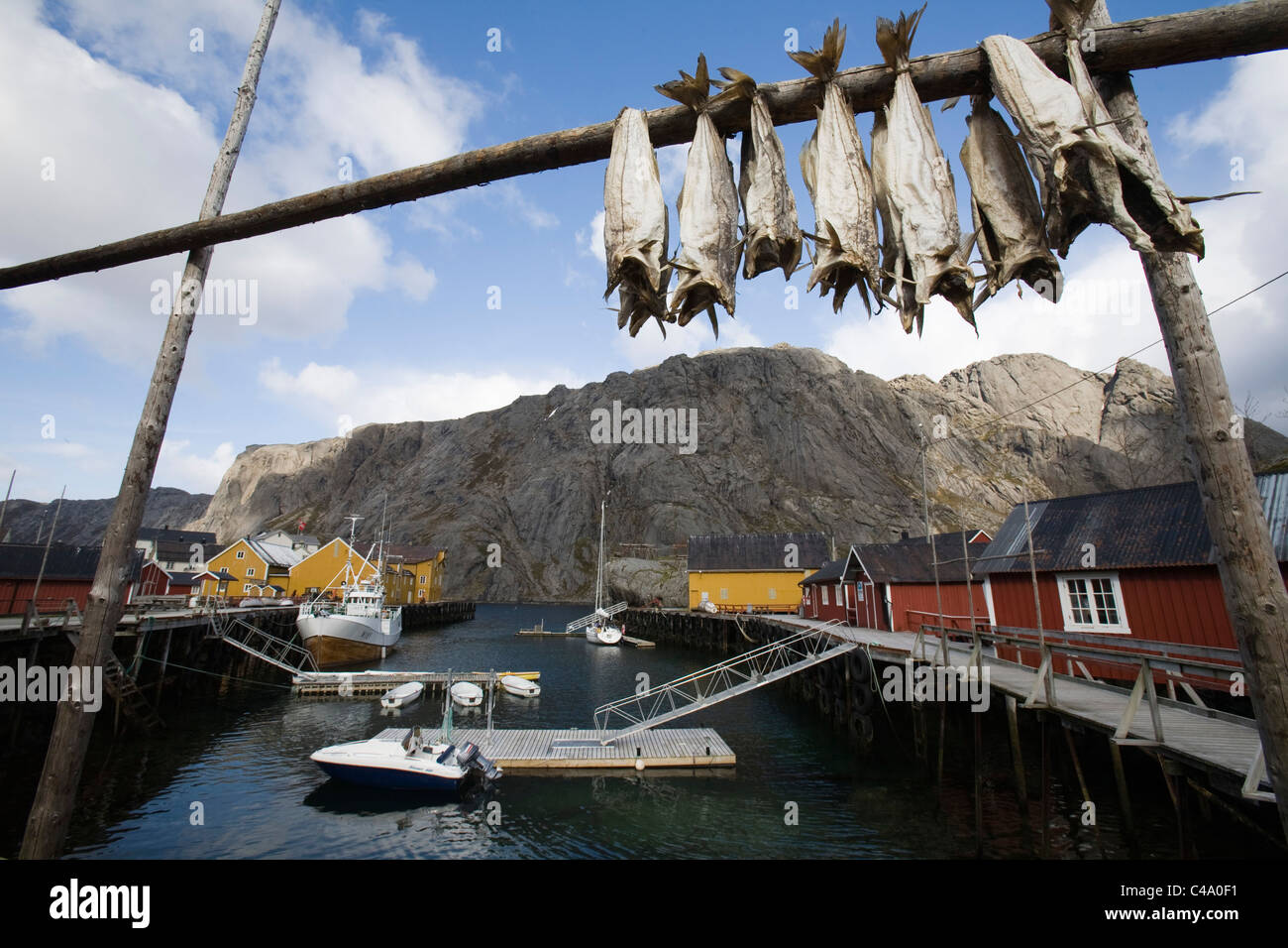 Fotografia della fusione neve sulle montagne delle isole Lofoten in Norvegia Foto Stock