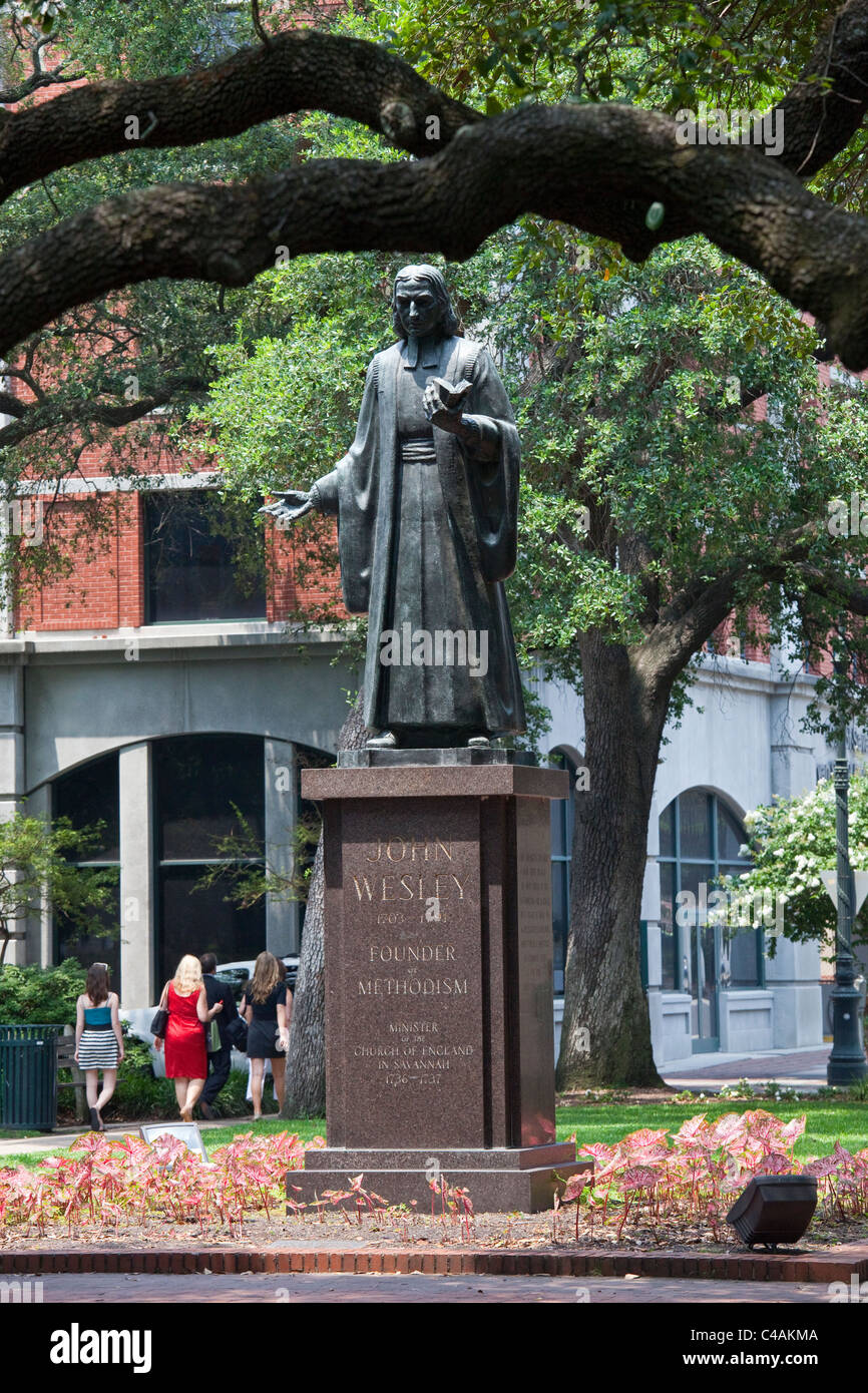 Statua di John Wesley, fondatore del Metodismo, Reynolds Square a Savannah, Georgia Foto Stock