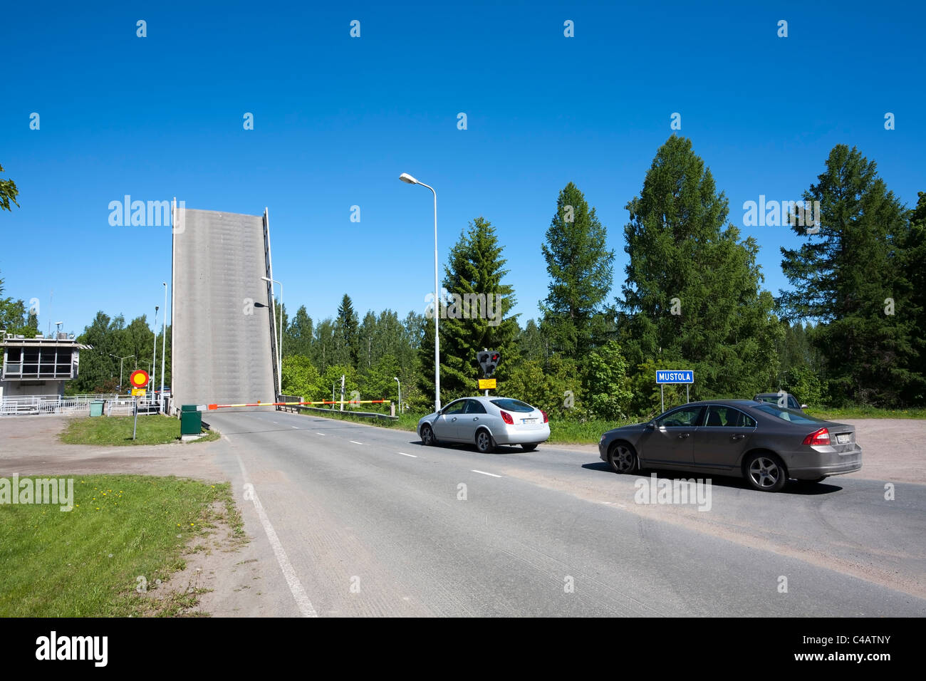 Ponte levatoio a Saimaa canal in Mustola Lappeenranta FINLANDIA Foto Stock