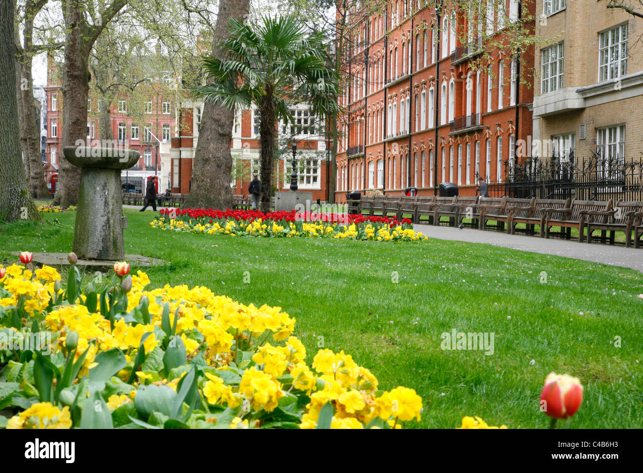 Mount Street Gardens (aka St George Gardens), a Mayfair, London, Regno Unito Foto Stock