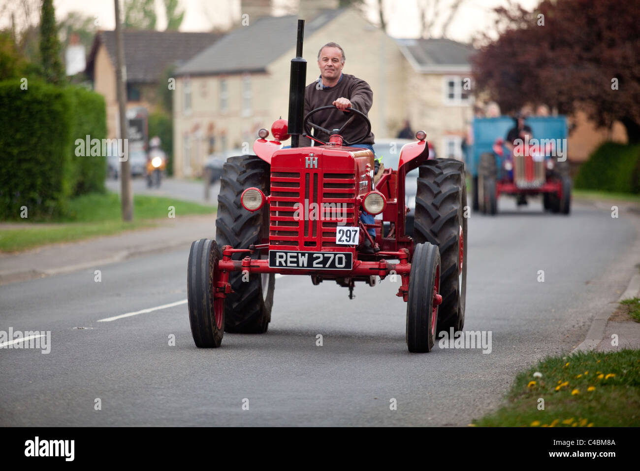 McCormick International trattore a Histon e Cottenham auto da rally. Cambridge Regno Unito Foto Stock