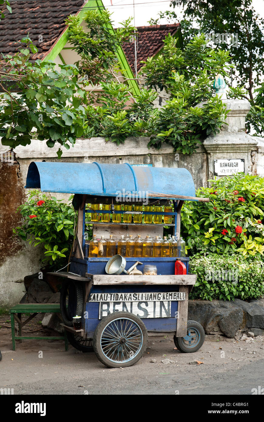 Benzina Benzina street stallo surakarta in Indonesia Foto Stock