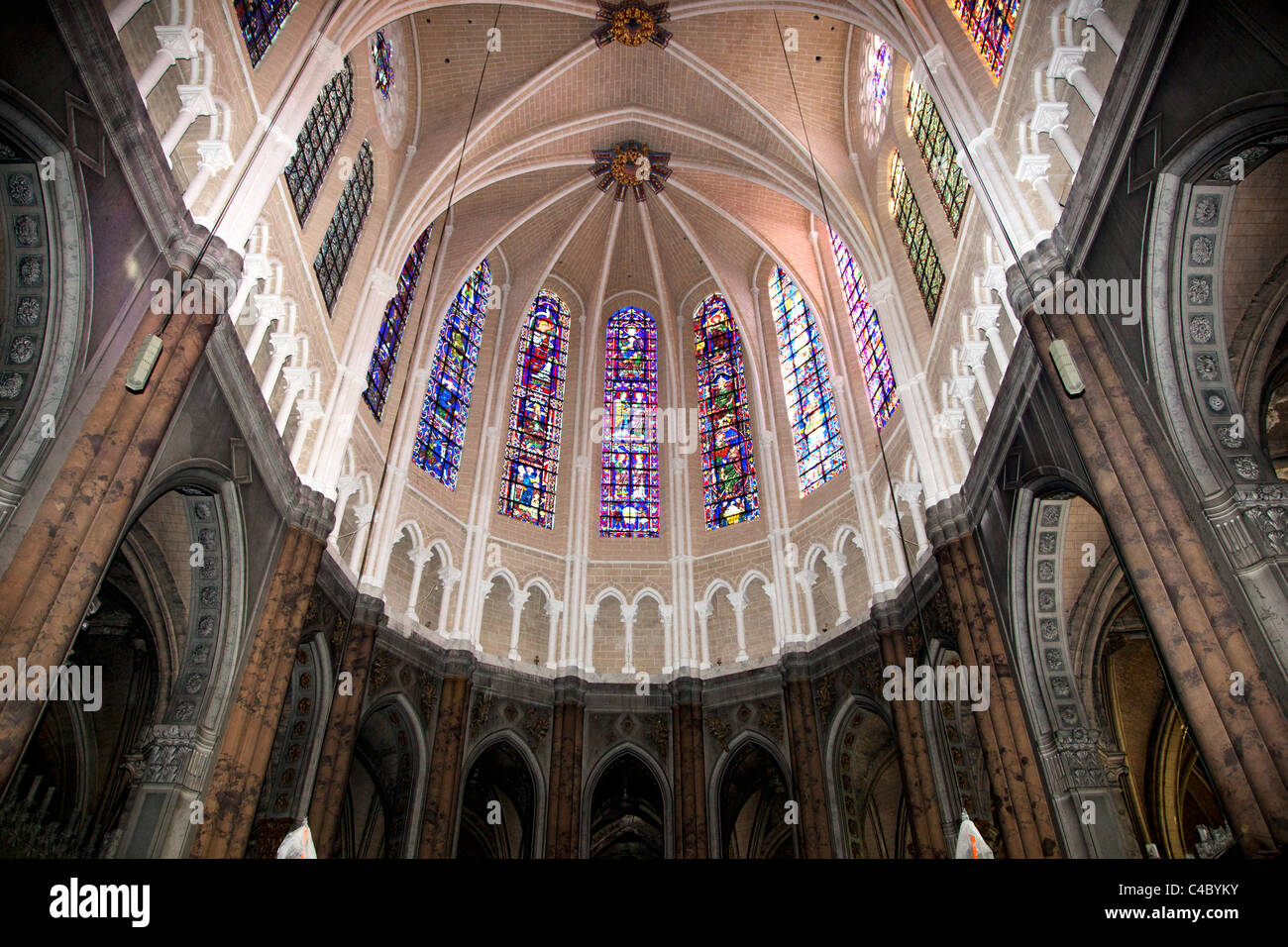 Plein feux sur la Cathédrale de Chartres unelimonadeatombouctou.fr