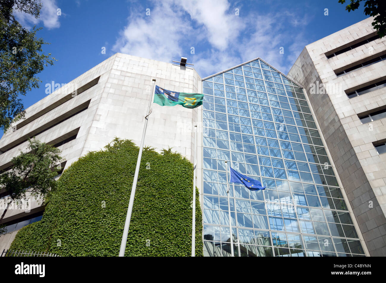 Consiglio municipale di Dublino la costruzione su una bella giornata d'estate. Foto Stock