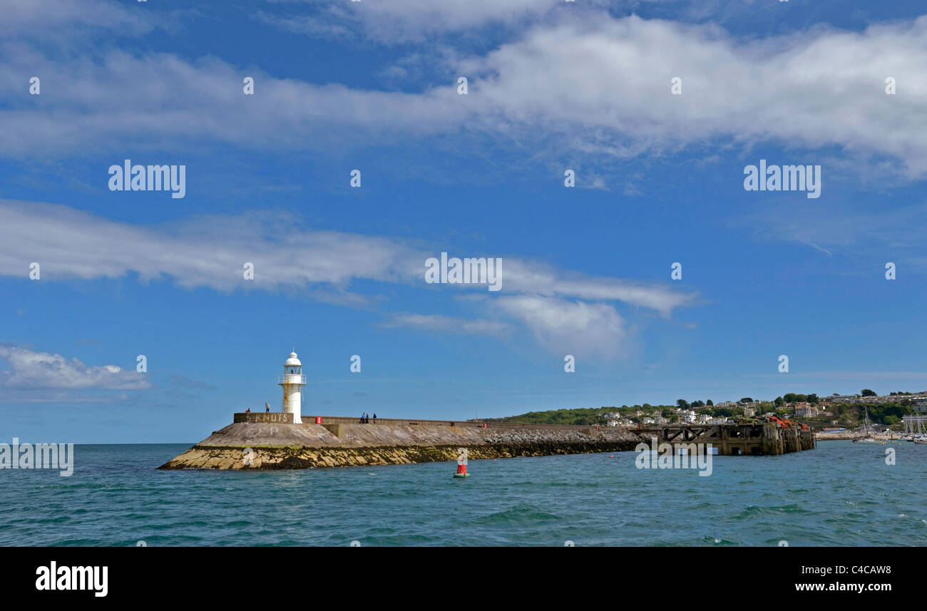 Entrata al Porto di Brixham Devon meridionale vista da Torquay a Brixham traghetto passeggeri Foto Stock