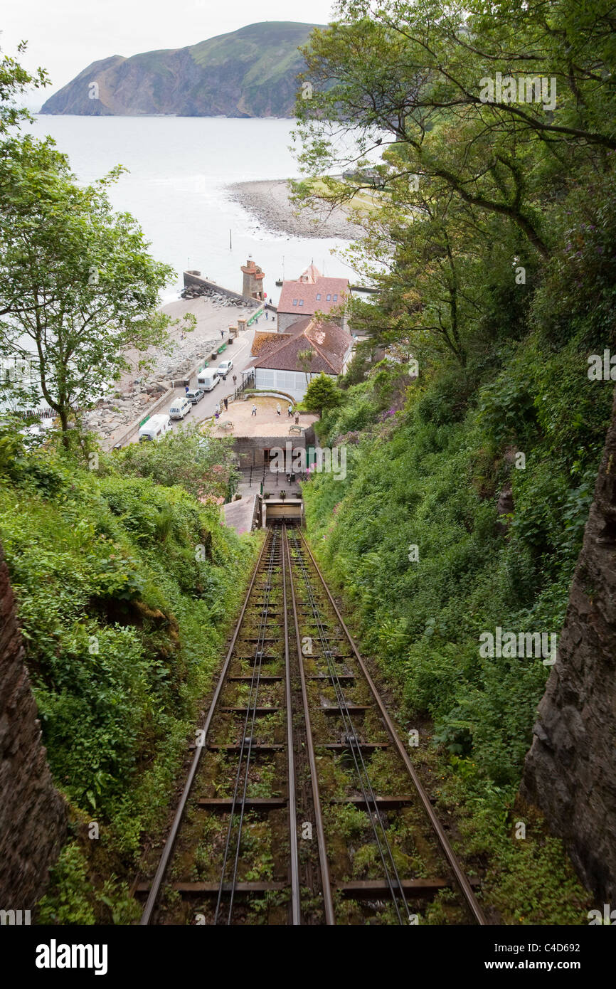 Il Cliff railway da Lynton a Lynmouth con punto Foreland North Devon Foto Stock