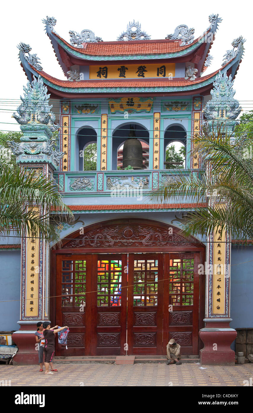 Cancello principale Dea Madre Lieu Hanh tempio, Lang Son,Vietnam Foto Stock