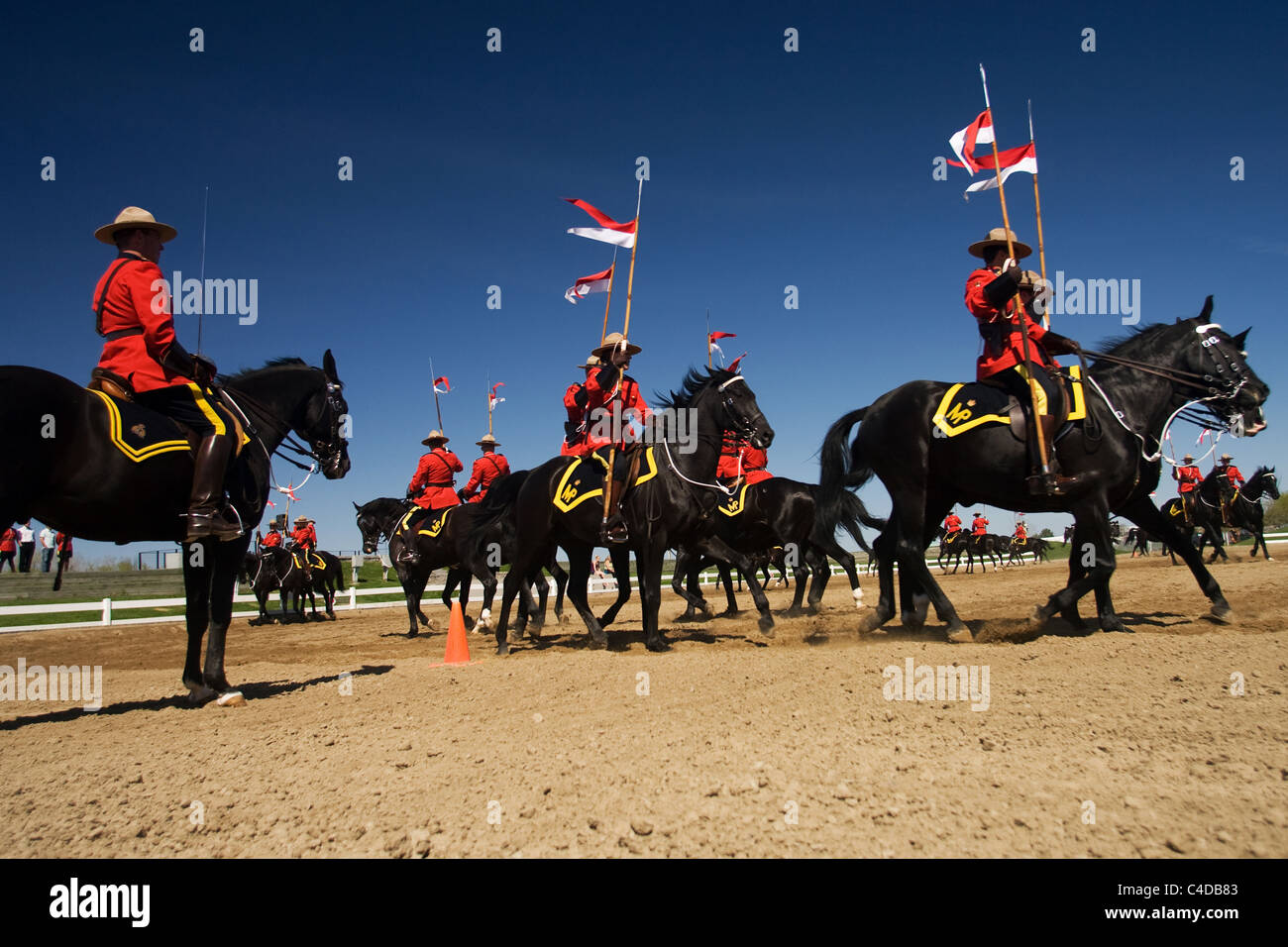 Maggio 2011, Ottawa, Ontario in Canada. Immagini dalla Royal Canadian polizia montata musicale del giro i commissari di revisione. Foto Stock