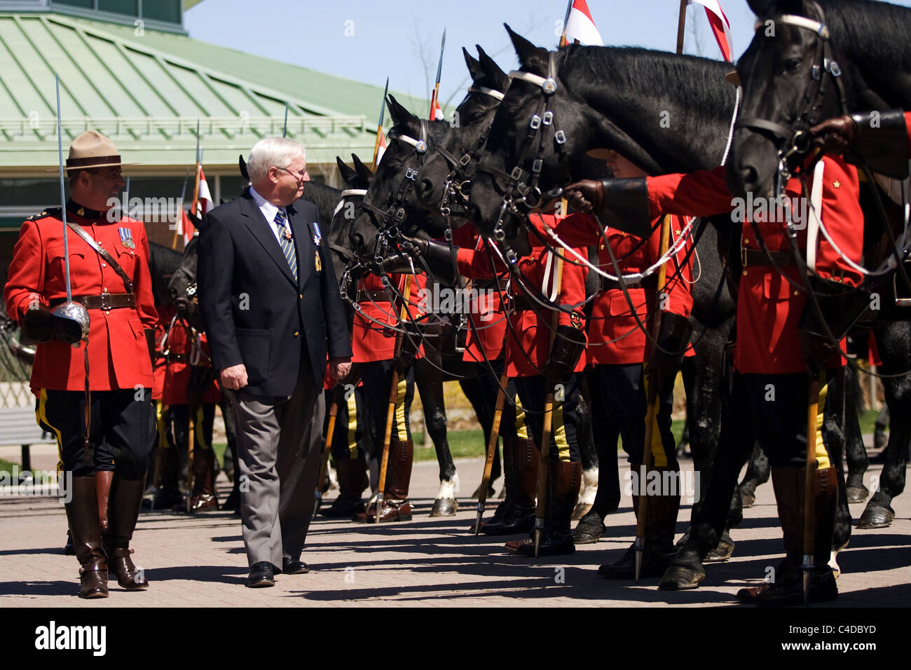 Maggio 2011, Ottawa, Ontario in Canada. Immagini dalla Royal Canadian polizia montata musicale del giro i commissari di revisione. Foto Stock