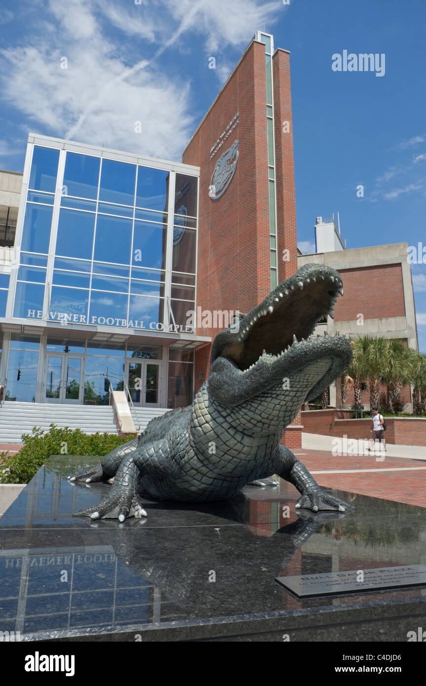 Bull Gator Plaza a Heavener complesso di calcio e Ben Hill Griffin Stadium sul campus della University of Florida Gainesville Foto Stock