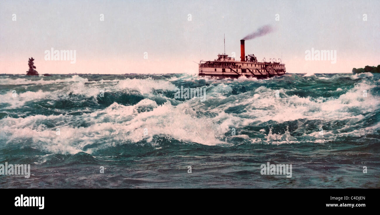 Nave in Lachine Rapids vicino a Montreal, Canada circa 1900 Foto Stock