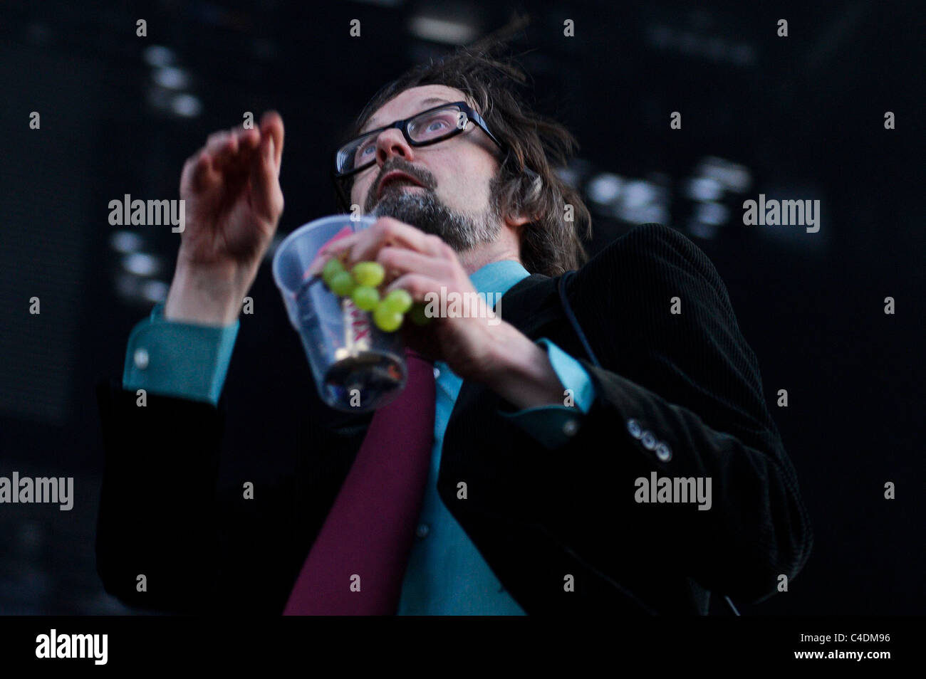 Polpa riproduce il Isle of Wight Festival 2011, Newport il 11 giugno 2011. Persone nella foto: Jarvis Cocker. Foto di Julie Edwards Foto Stock