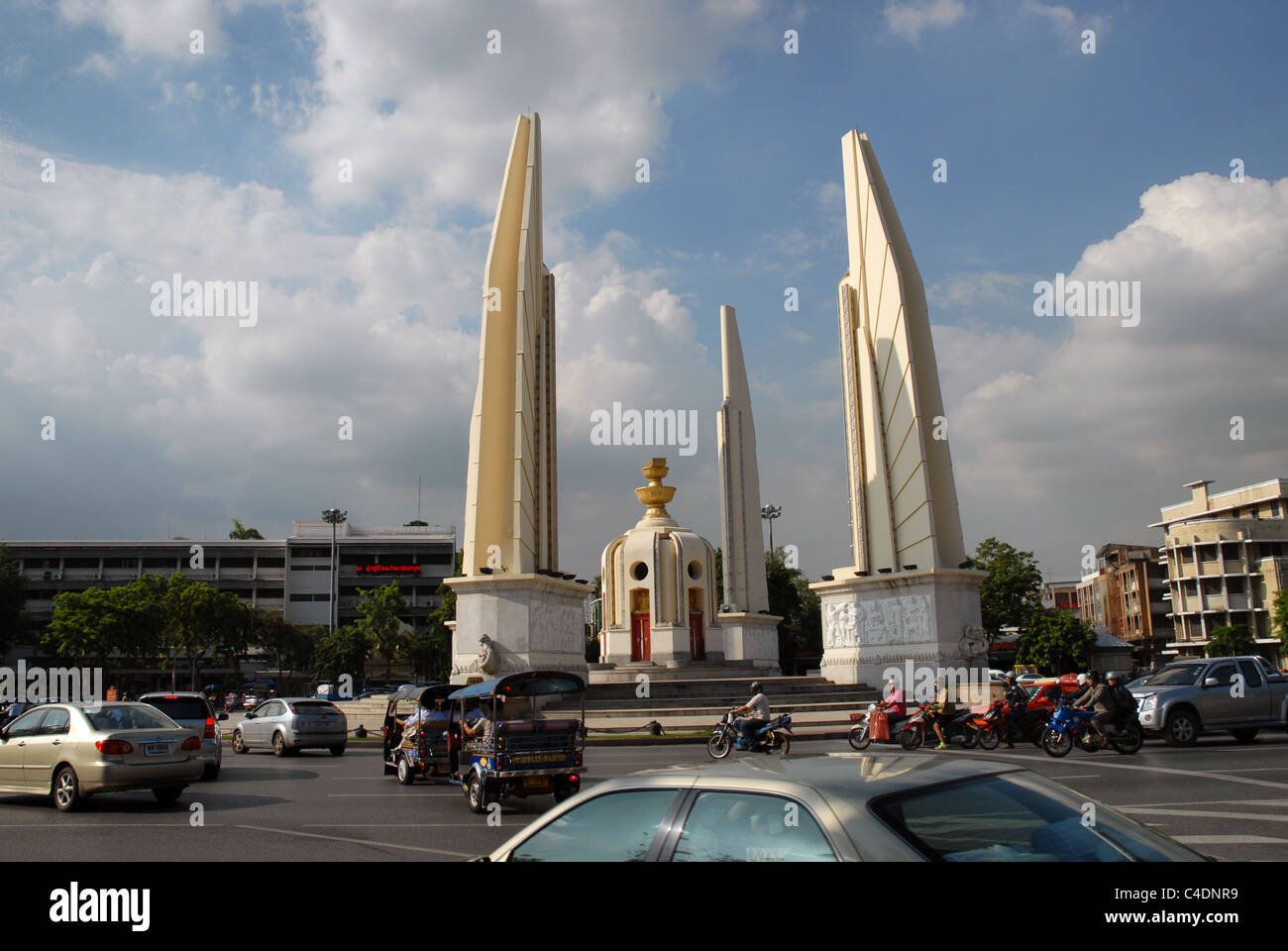 La democrazia un monumento Bangkok in Thailandia Foto Stock