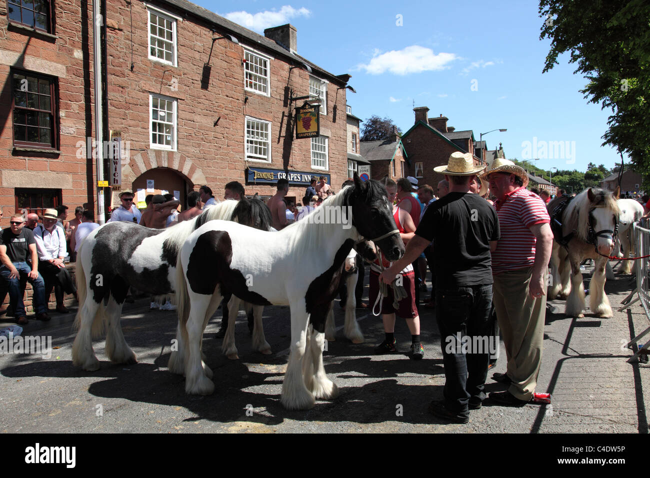 I concessionari di cavallo a Appleby Horse Fair, Appleby-In-Westmorland, Cumbria, England, Regno Unito Foto Stock