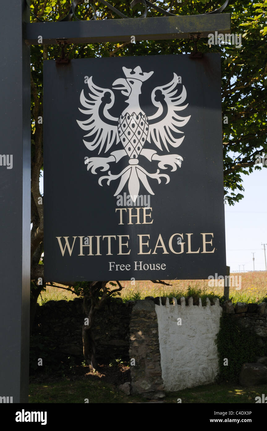 Il White Eagle pub ristorante Rhoscolyn Anglesey nel Galles Cymru REGNO UNITO GB Foto Stock