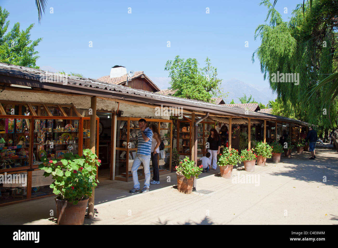 Centro fatto tutto artigianelmente Los Dominicos, o l'artista Market Center a Los Dominicos, Santiago del Cile Foto Stock