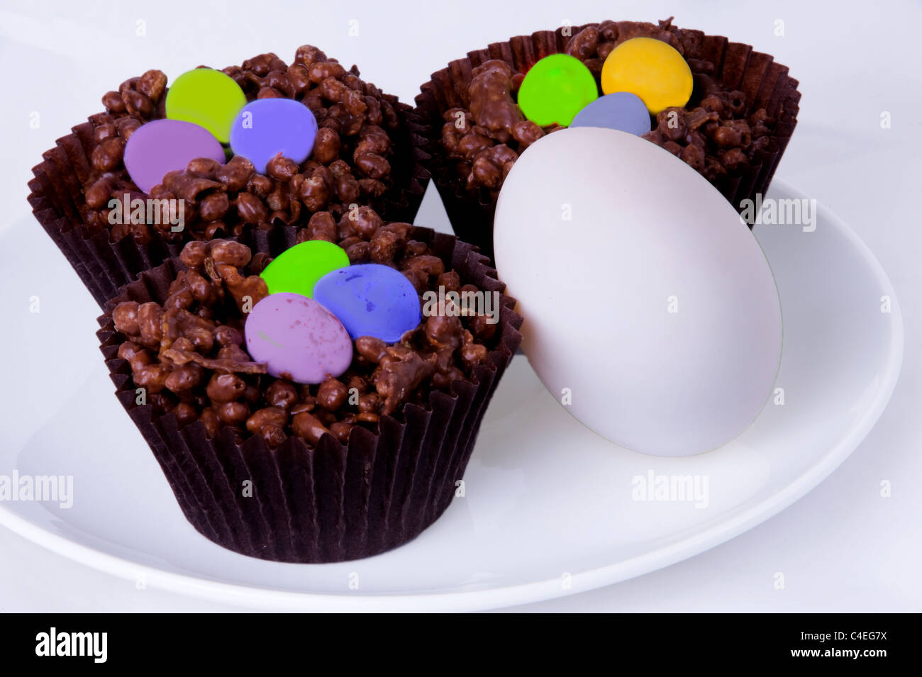 Tortini di Pasqua e un uovo di anatra Foto Stock