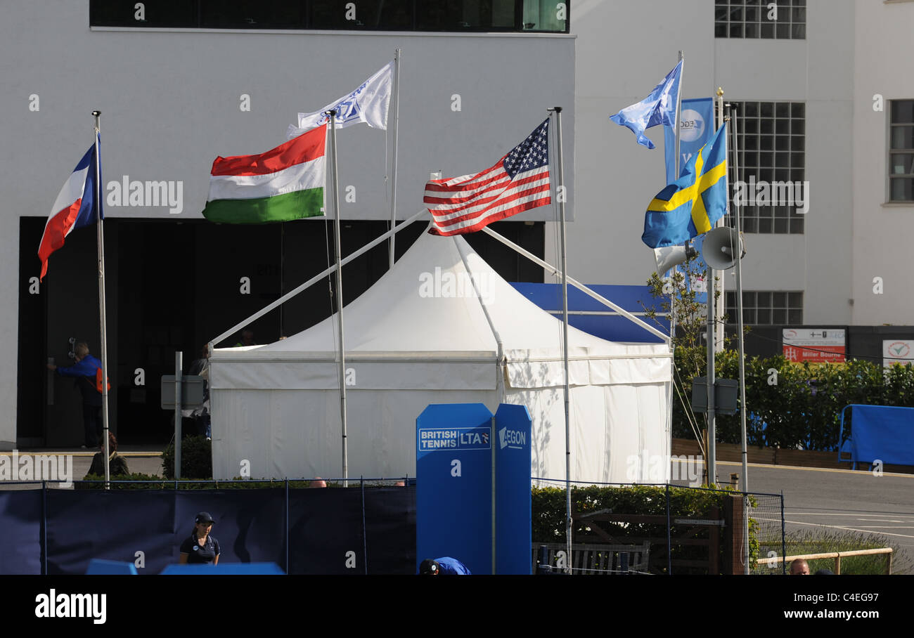 Bandiere di diverse nazioni all'Aegon torneo internazionale di tennis in Devonshire Park Eastbourne Foto Stock