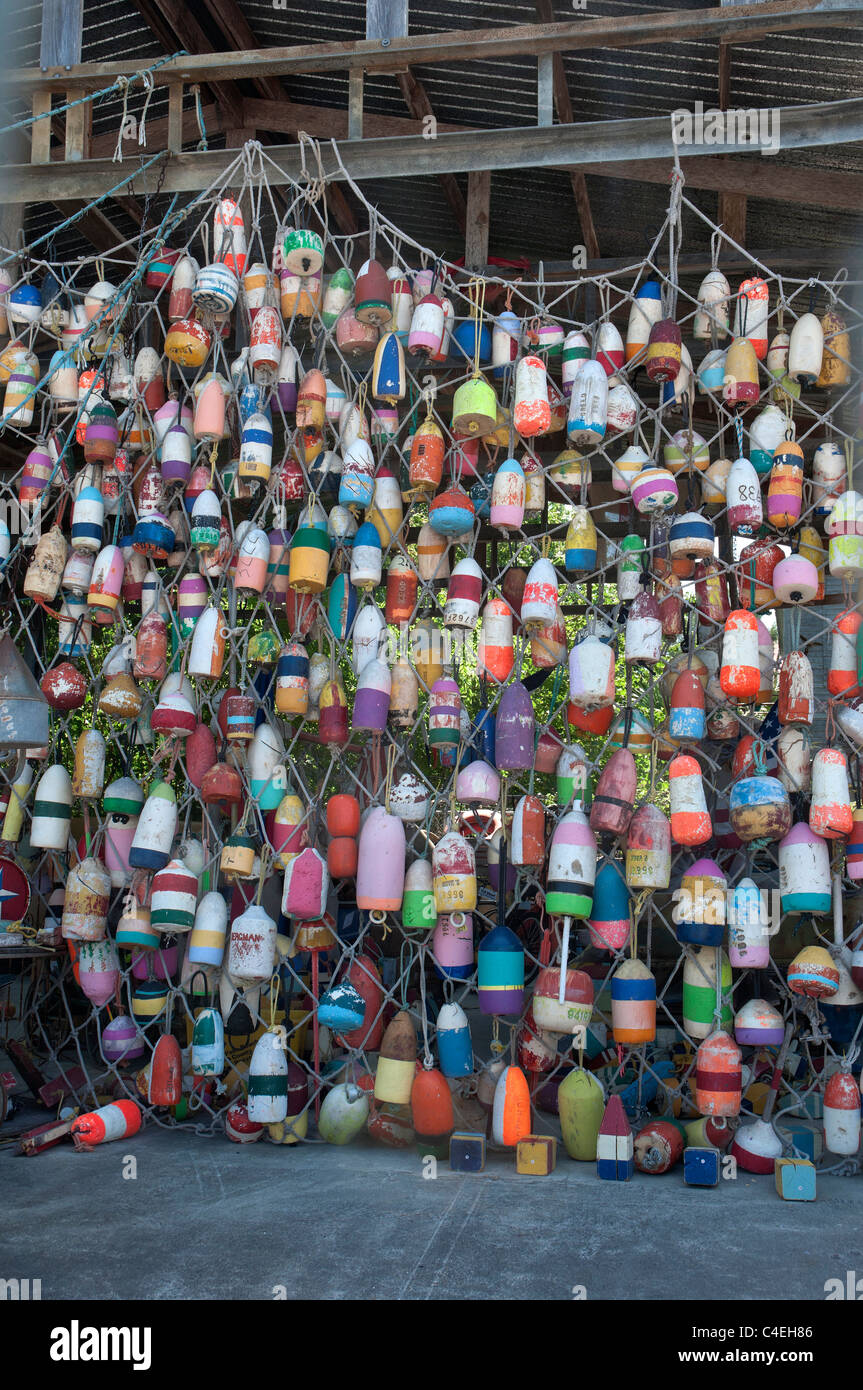 La pesca galleggianti, marcatori e boe per la vendita sono in esposizione presso lo store Apalachicola Florida Foto Stock