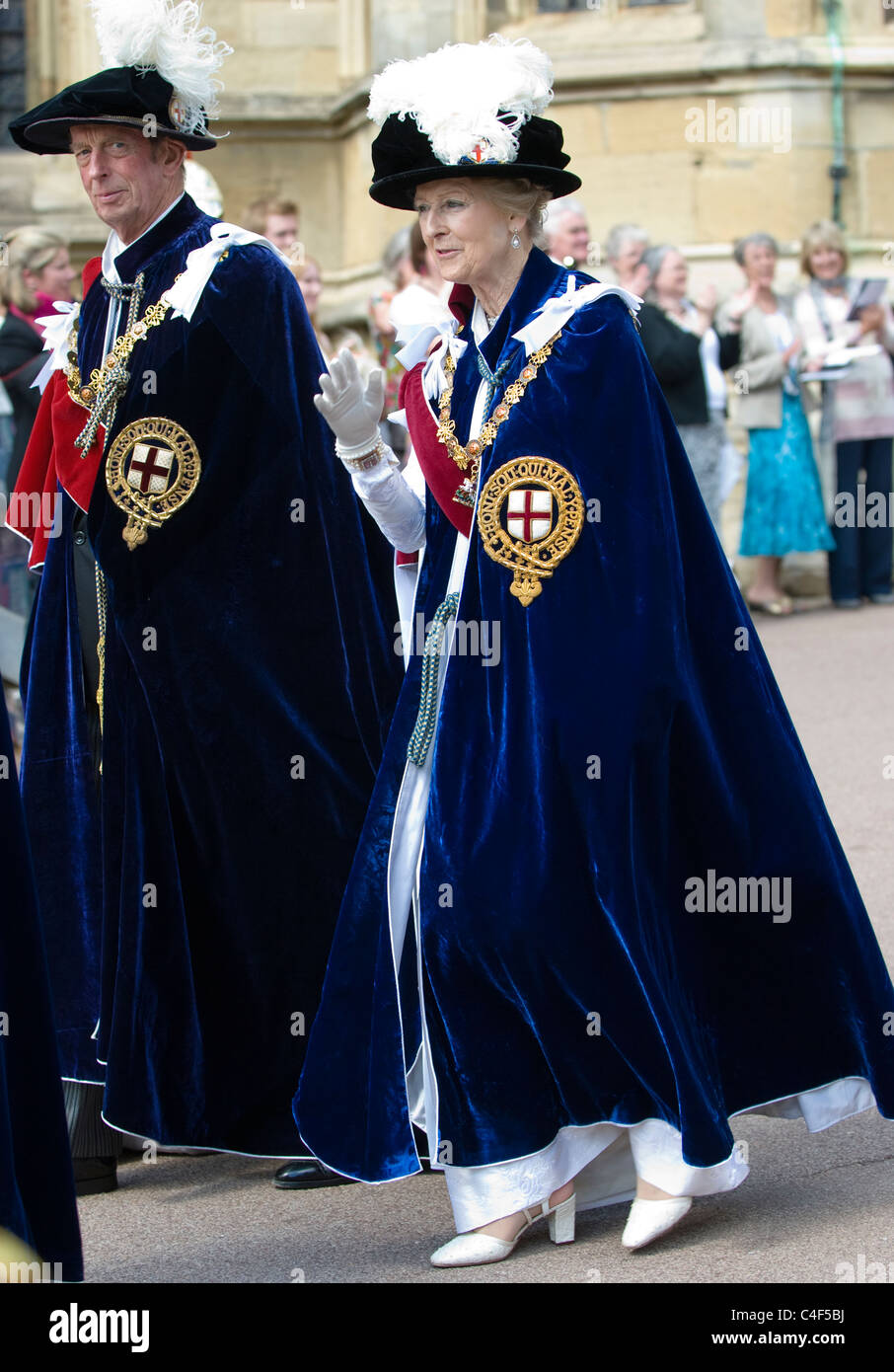 Sua Altezza Reale la Principessa Alexandra, la onorevole deputata Ogilvy e Sua Altezza Reale il Duca di Kent camminando in giarrettiera processione, il Castello di Windsor Foto Stock