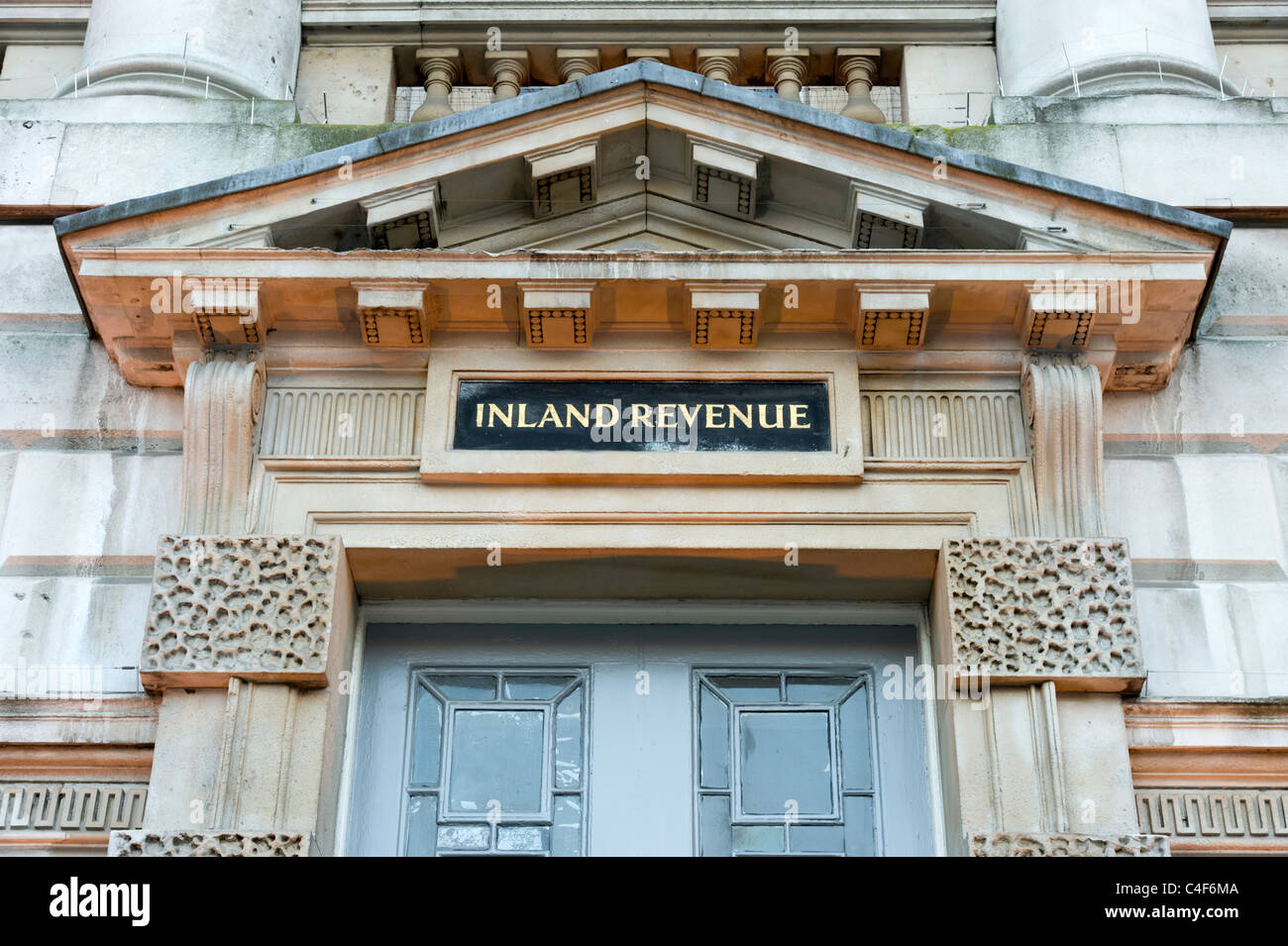 L Inland Revenue at Somerset House, London, Regno Unito Foto Stock