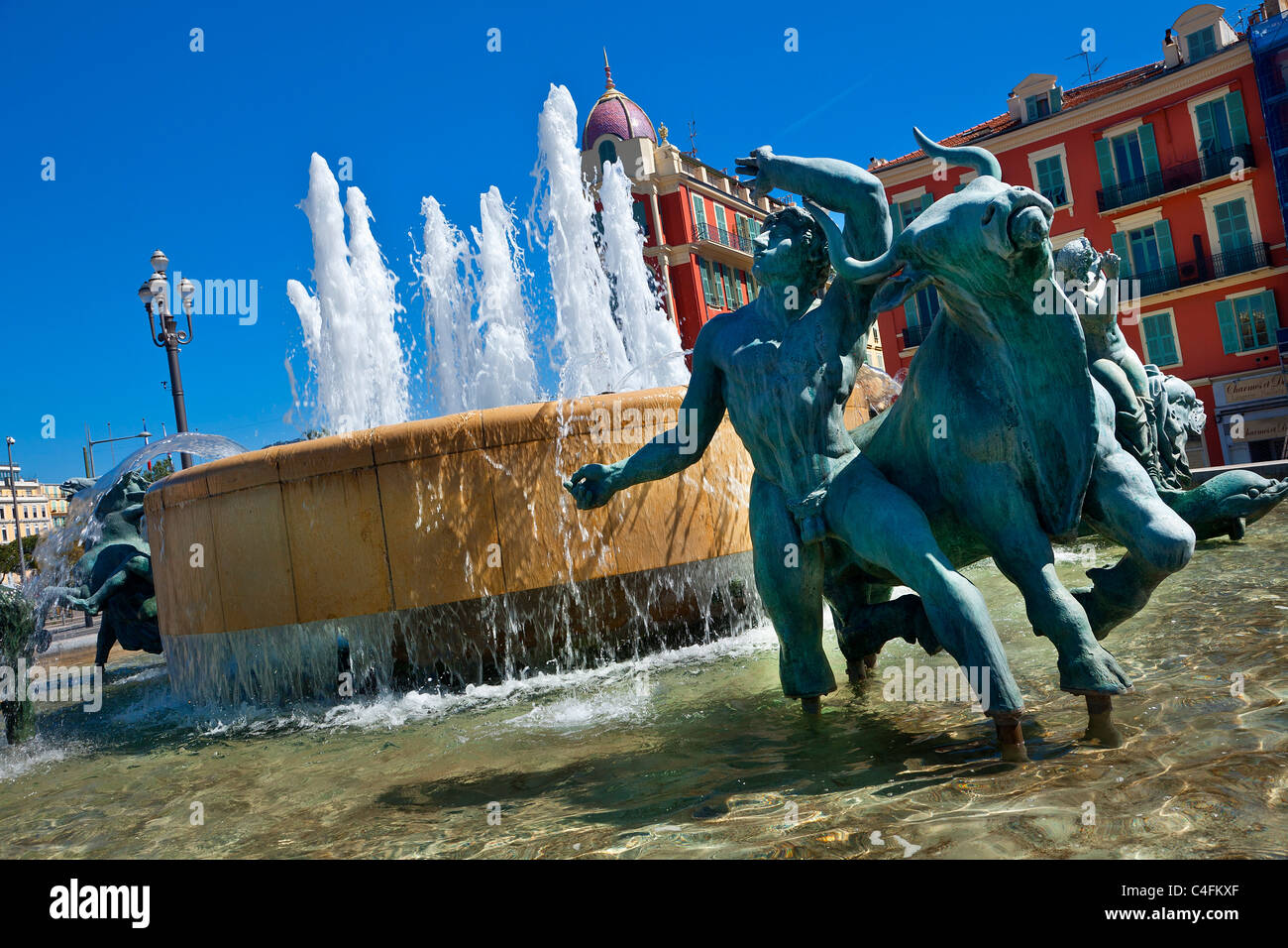 Nizza, Città Vecchia, Place Massena, Fontaine du Soleil (Fontana del Sole). Foto Stock