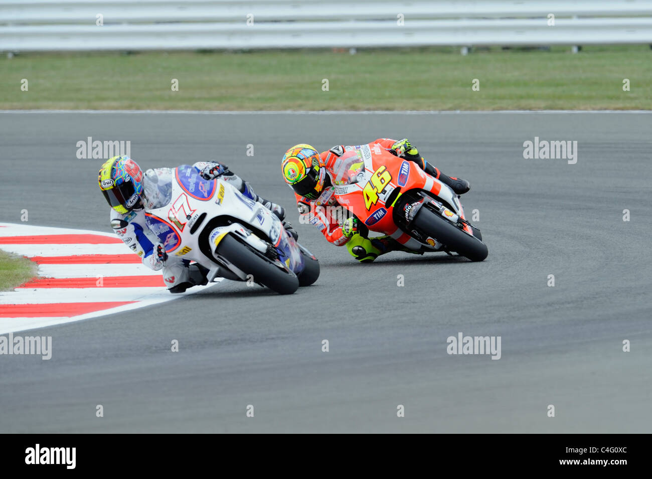 Valentino Rossi si impadronisce karel adraham, moto gp, 2011, Foto Stock