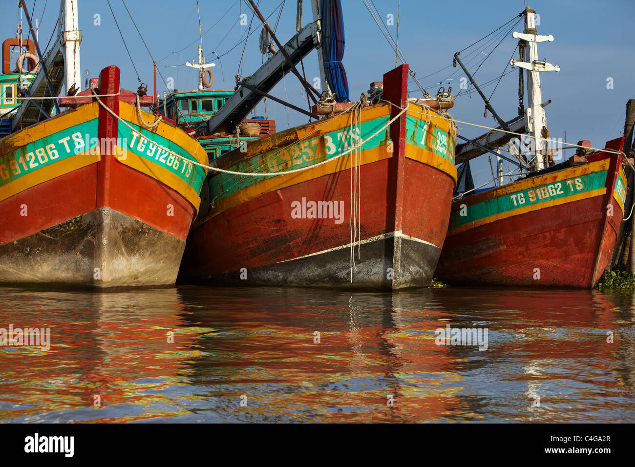 Barche sul fiume di My Tho, Delta del Mekong, Vietnam Foto Stock