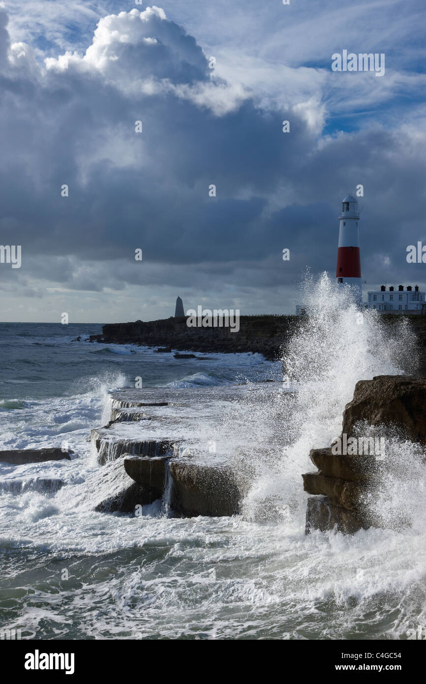Il mare in tempesta a Portland Bill, Dorset, Inghilterra Foto Stock