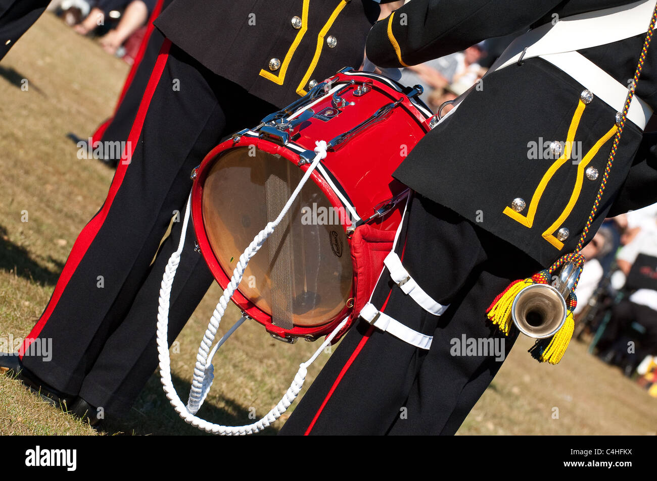 Concerto all'aperto da Sua Maestà' ammassato bande a Royal Marines Museum di Eastney, Portsmouth, Hampshire, Regno Unito Foto Stock