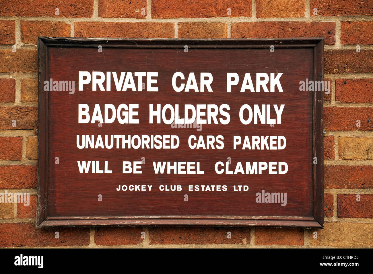 Parcheggio Auto Privato firmare al Jockey Club, Newmarket Suffolk REGNO UNITO Foto Stock