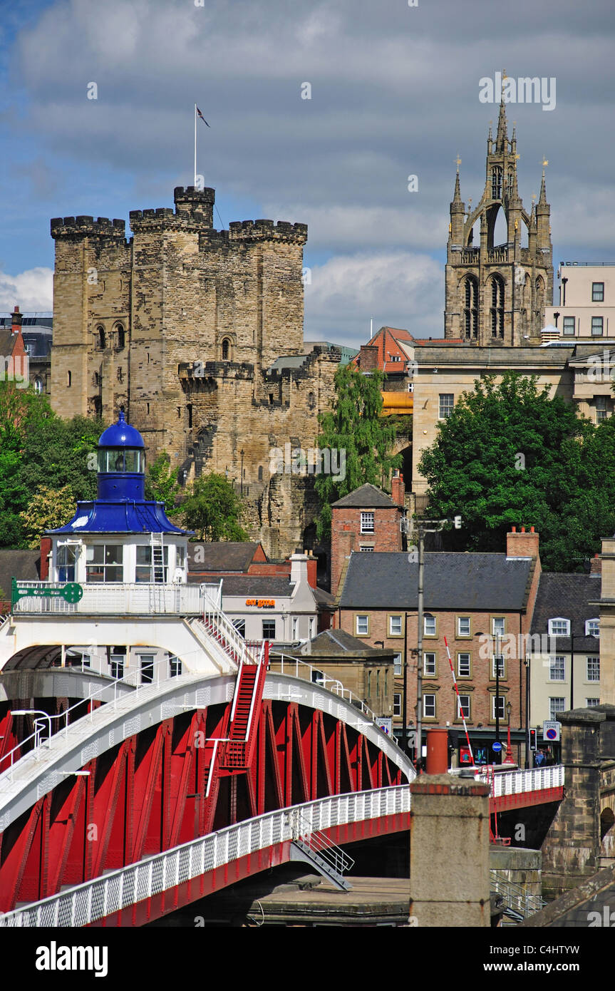 Vista della città sul fiume Tyne, Newcastle upon Tyne, Tyne and Wear, England, Regno Unito Foto Stock