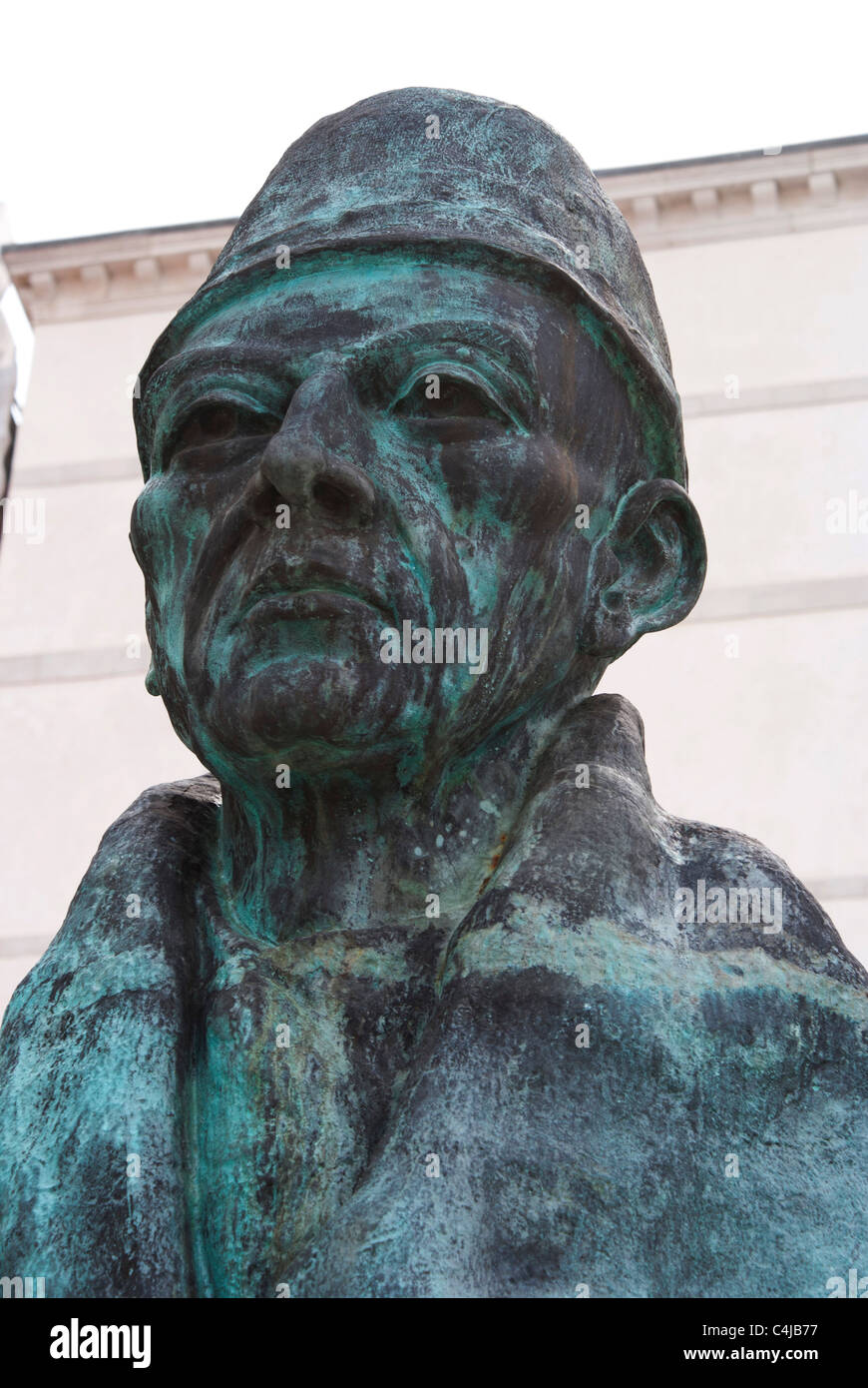 Statua di bronzo di un doge veneziano nel sestiere di Dorsoduro di Venezia Foto Stock