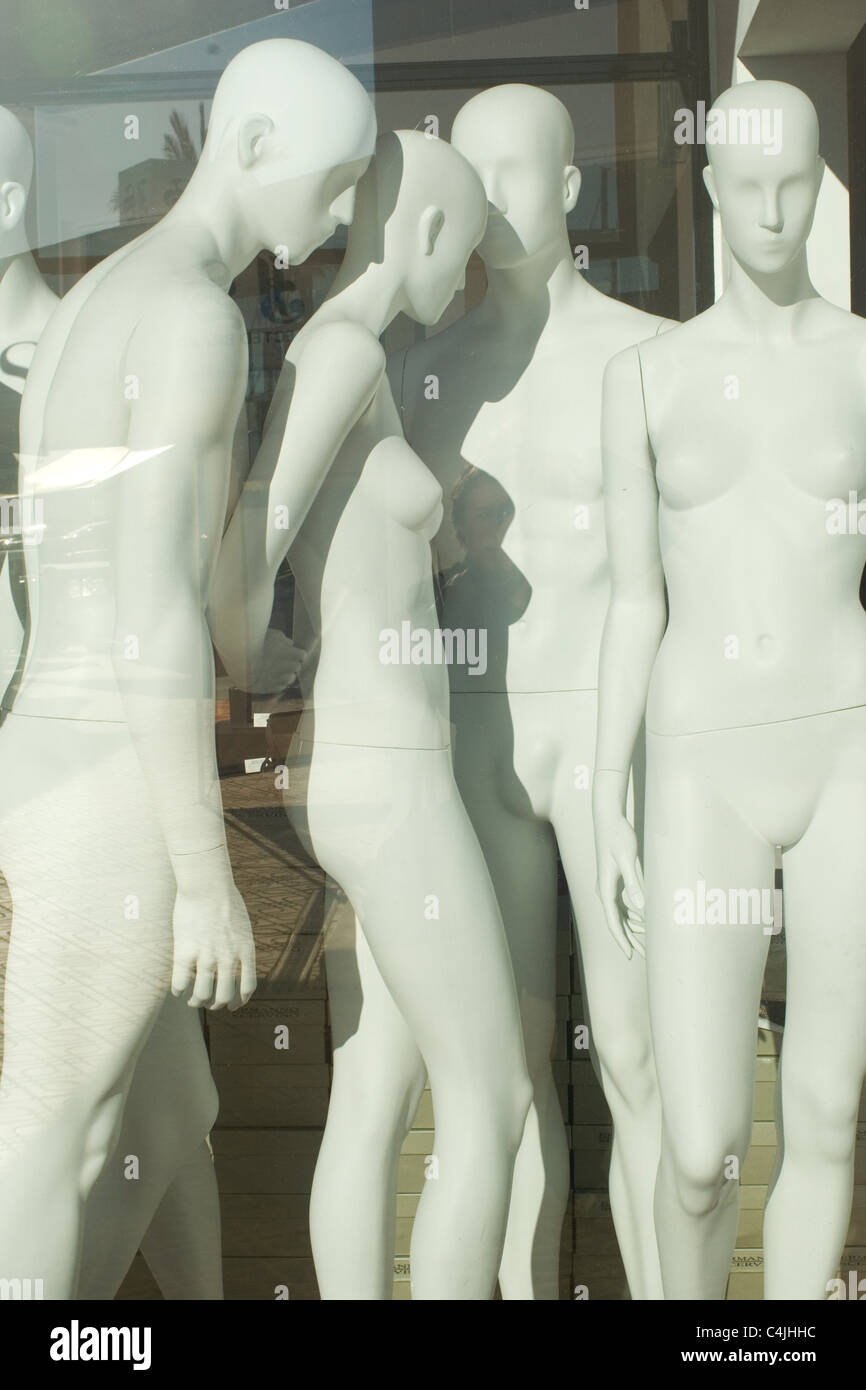 Manichini senza vestiti Foto stock - Alamy