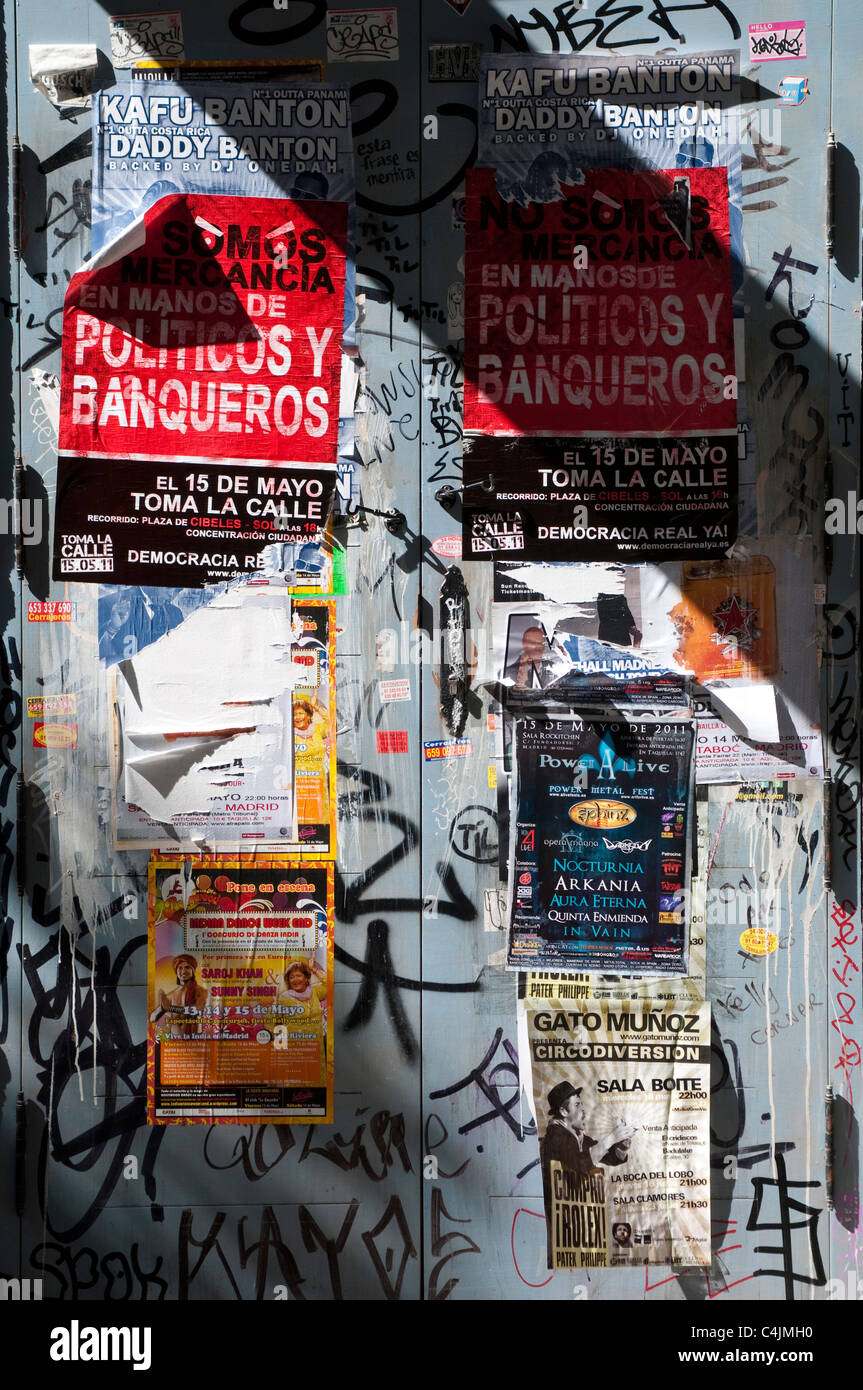Peeling poster, Malasana, Madrid, Spagna Foto Stock