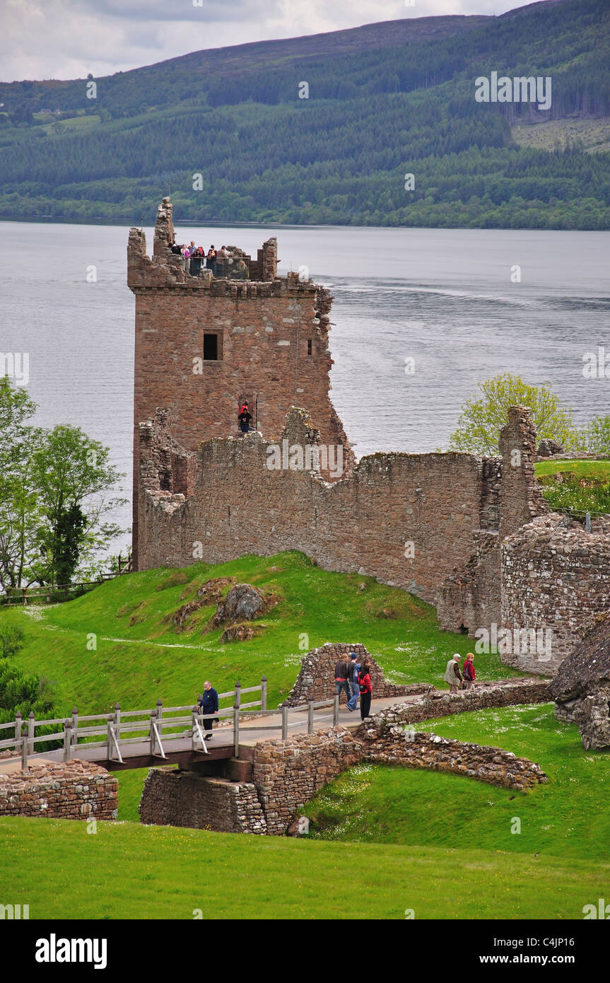 Castello Urquhart sul Loch Ness, Highlands scozzesi, Scotland, Regno Unito Foto Stock