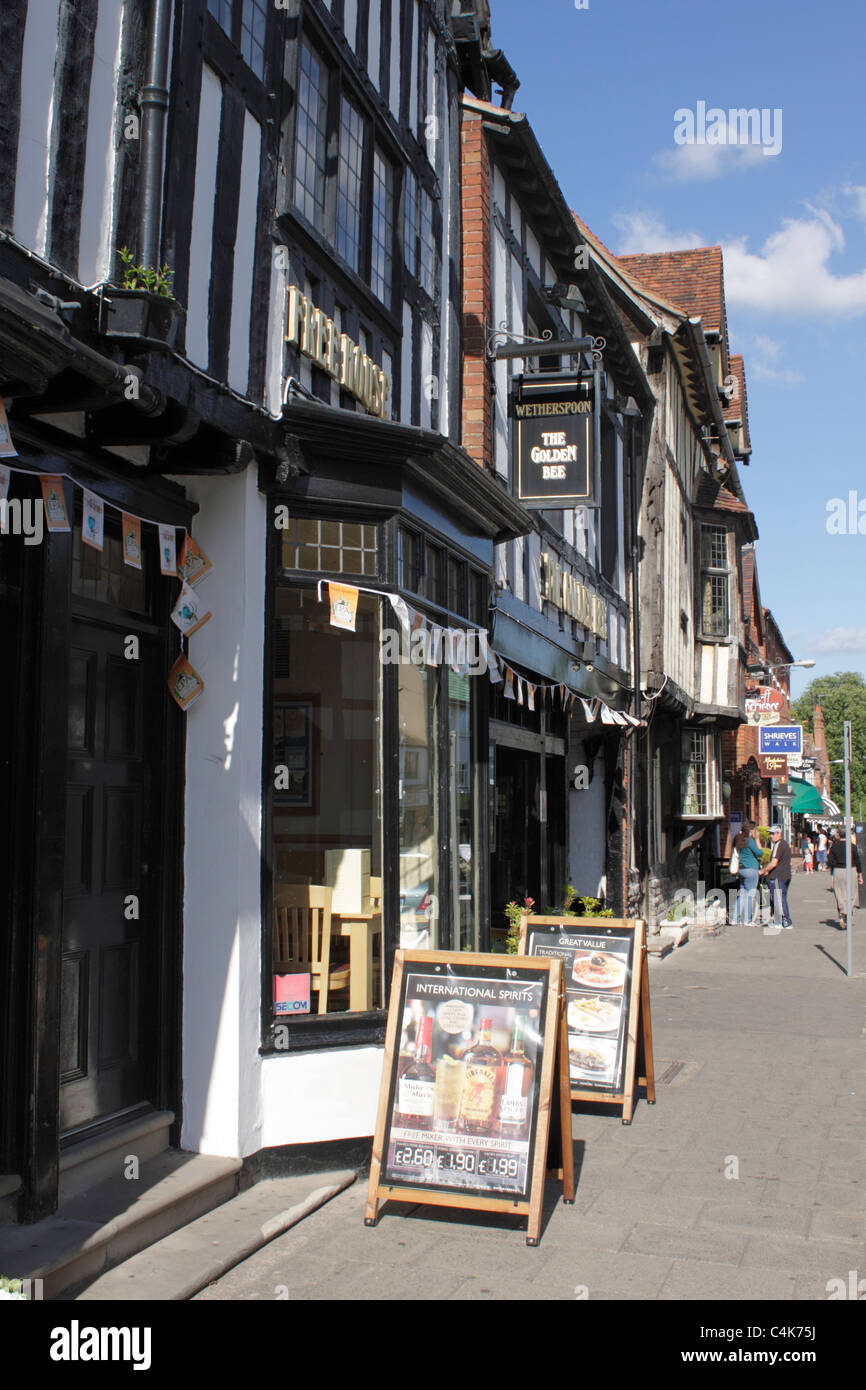 Sheep Street e il Golden Bee pub Stratford Upon Avon Foto Stock