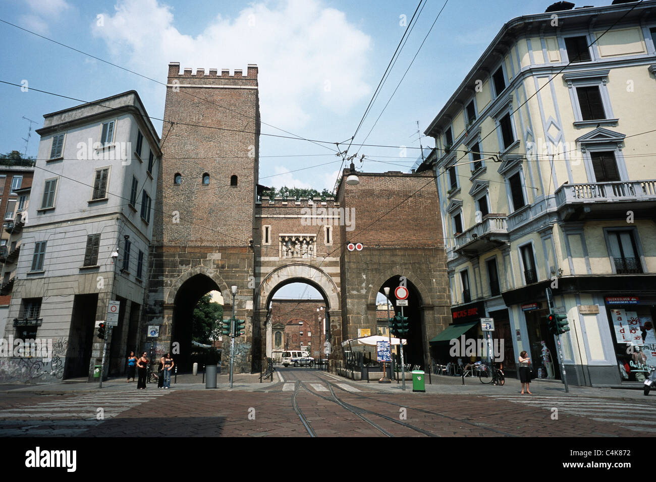 Corso di Porta Ticinese, Milano. L'Italia Foto stock - Alamy