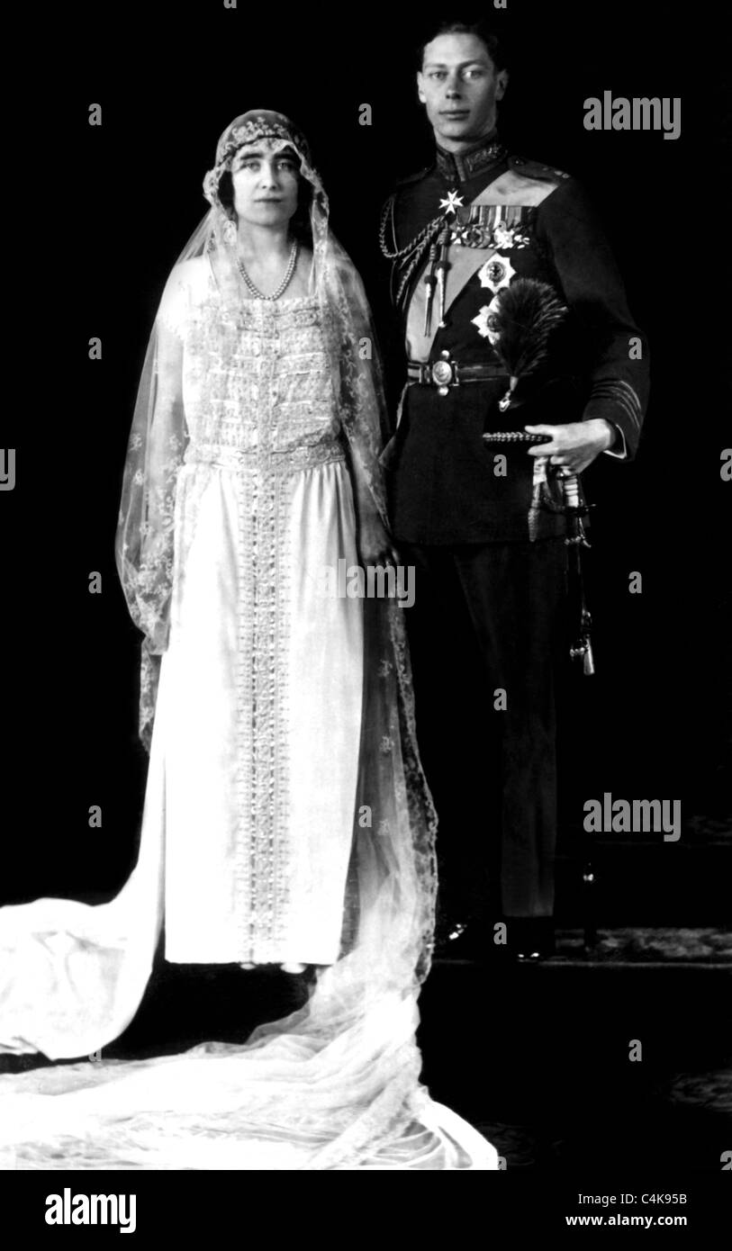 La regina Elisabetta Regina madre & George VI FAMIGLIA REALE ROYAL WEDDING 26 Aprile 1923 L'abbazia di Westminster London Foto Stock