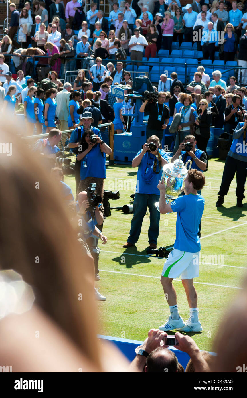 Aegon Championships 2011 - Queens Mens Tennis singolo finale; Andy Murray batte Tsonga Jo-Wilfried della Francia. Giugno 2011. Foto Stock