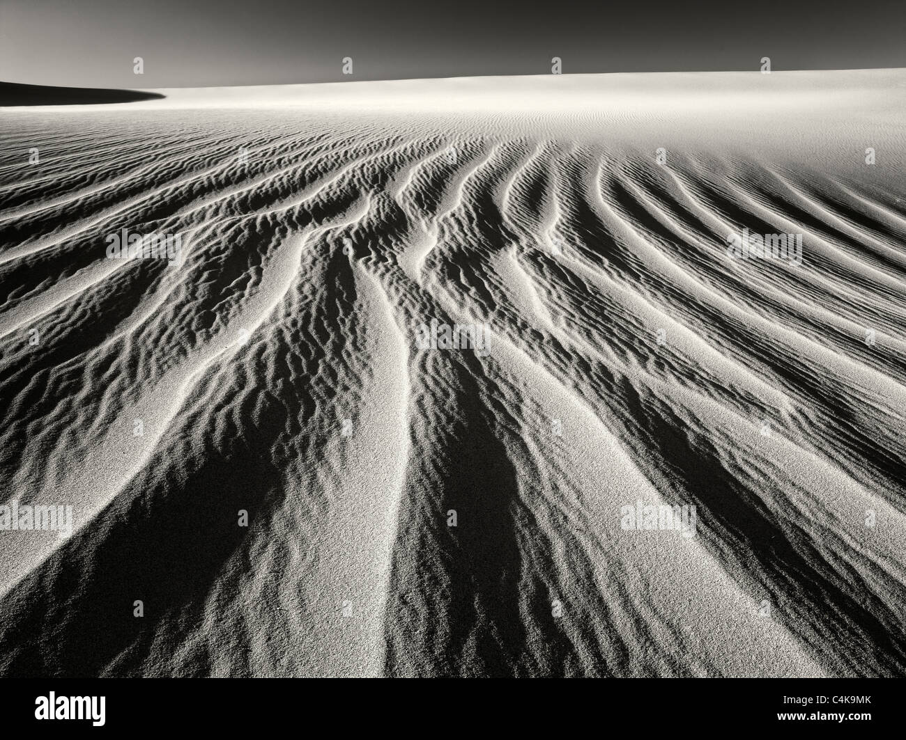 I modelli in sabbia dopo intense tempeste di vento. Parco Nazionale della Valle della Morte, California Foto Stock