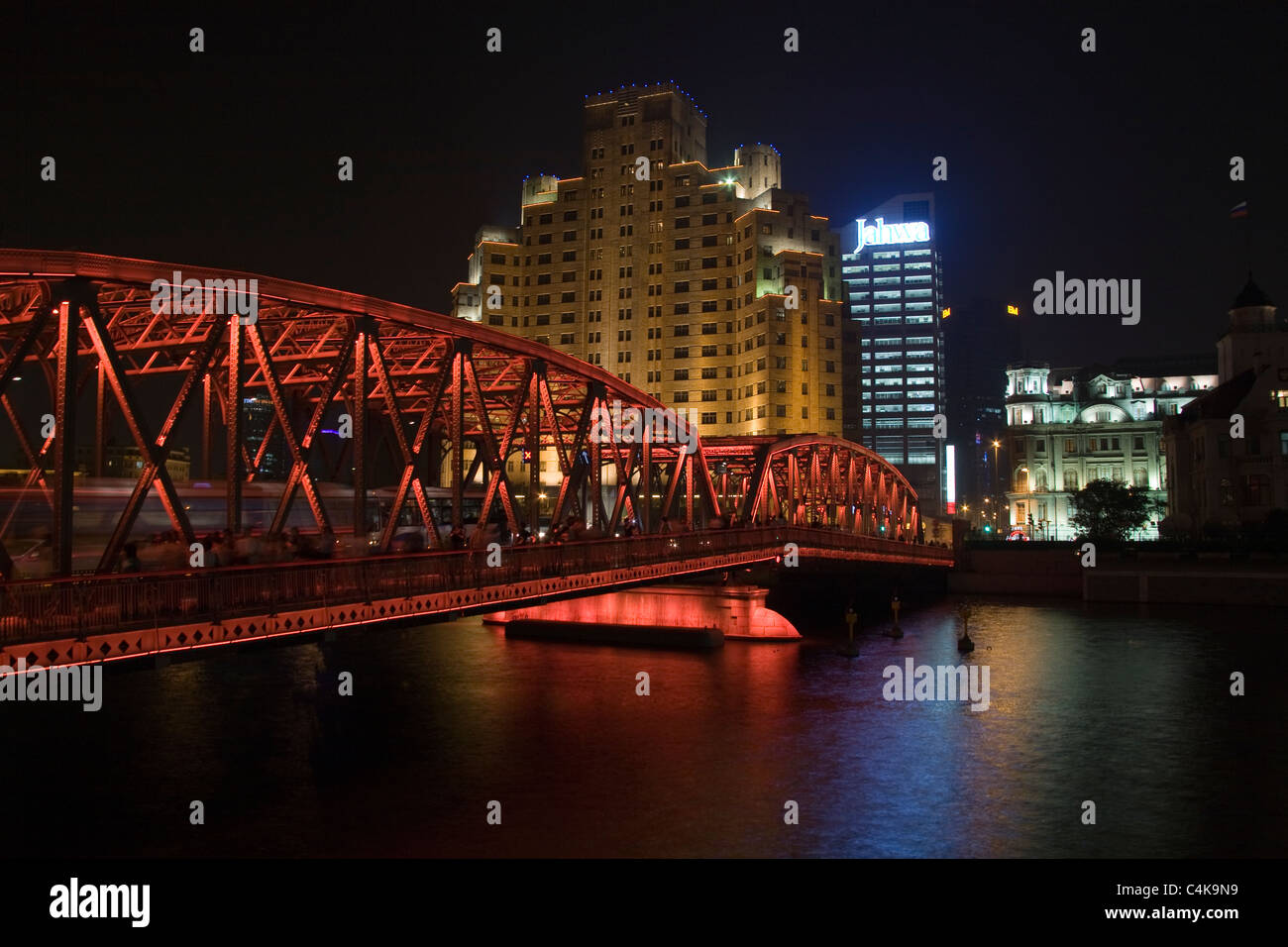 La struttura antica del giardino bridge spanning su Suzhou Creek, Shanghai, Cina. Foto Stock