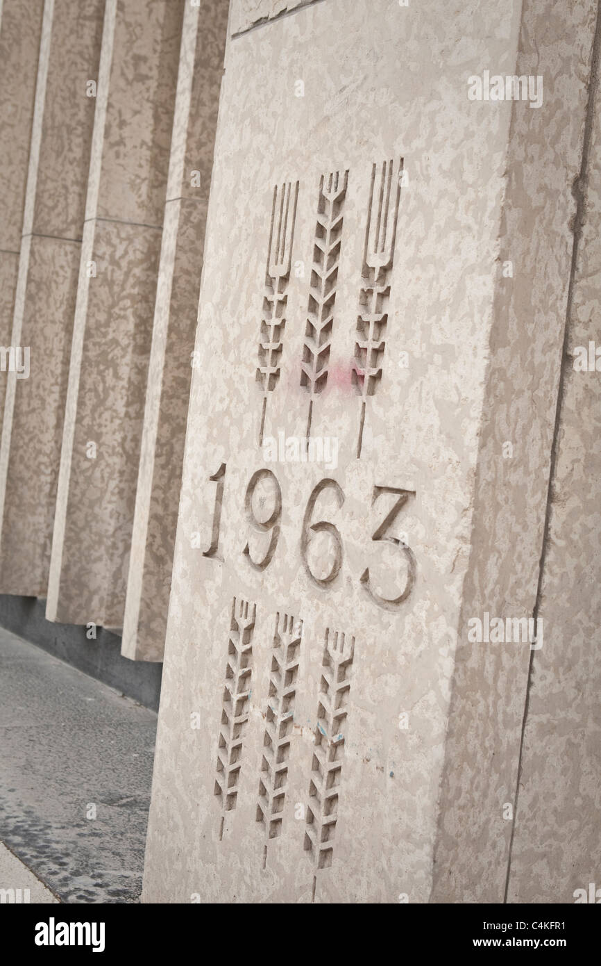 Grano canadese sedi del bordo sulla strada principale di Winnipeg Foto Stock