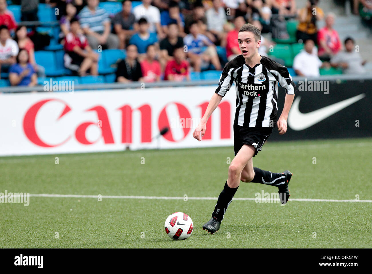 Alex Gilliead di Newcastle in azione durante il ventitreesimo Canon Lion City Cup. Foto Stock